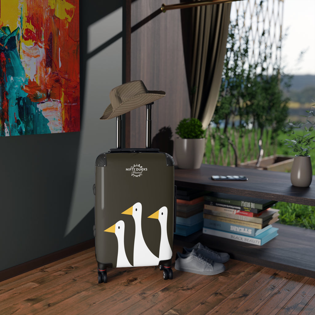 Traveling Ducks - Stylish Luggage for Adventurers - Signature Brown